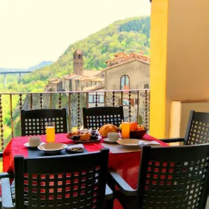 Castell Apartment